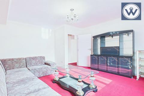 2 bedroom maisonette to rent, Willow Tree Lane, UB4