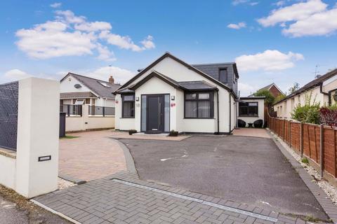 6 bedroom chalet for sale, Royston Way, Burnham SL1