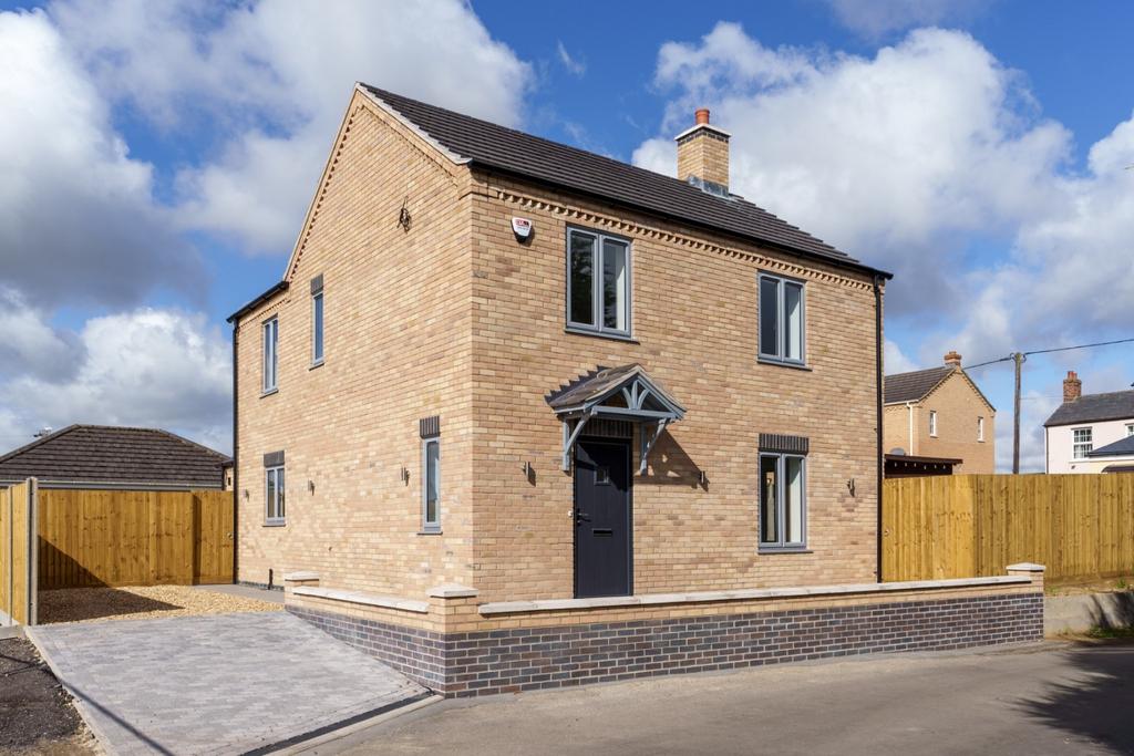 Wisbech, Norfolk, PE14 3 bed detached house to rent £1,600 pcm (£369 pw)