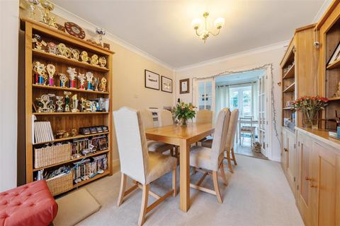 1 Rolleston Close, Petts Wood, Orpington, BR5 1AN