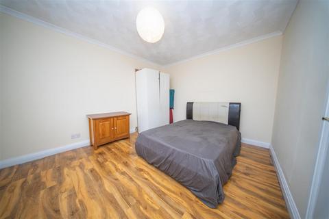 5 bedroom end of terrace house for sale, Allenby Road, Southall UB1