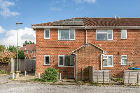 1 bedroom flat for sale, Hawkwell, Hampshire PO16