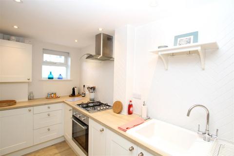 2 bedroom terraced house to rent, Ropery Road, Ilfracombe EX34