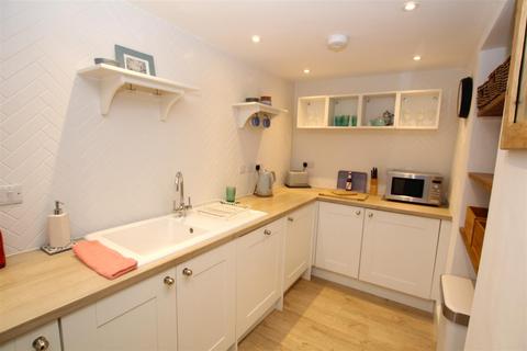 2 bedroom terraced house to rent, Ropery Road, Ilfracombe EX34