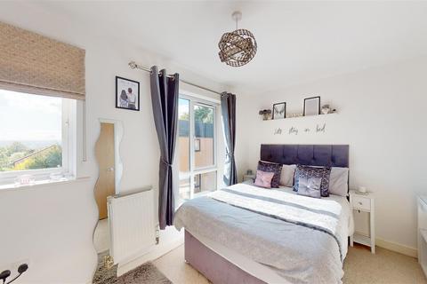 7 Daisy Fields, Bradford, BD2 1DZ