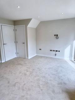 3 bedroom townhouse to rent, Riddiford Drive, Burgess Hill RH15