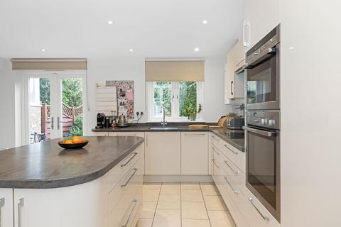 4 bedroom terraced house for sale, Crystal Palace Road, London, SE22