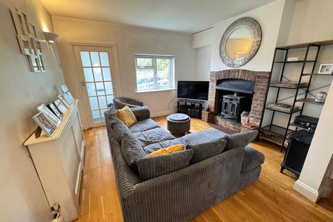 2 bedroom end of terrace house for sale, Church Road, Streatley