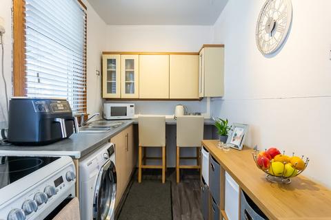60 Bellevue Road, Edinburgh, EH7 4DE