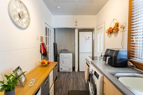 60 Bellevue Road, Edinburgh, EH7 4DE