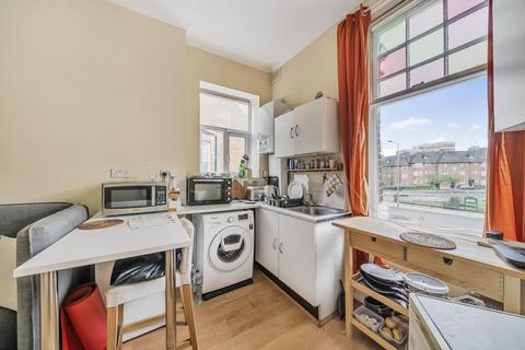 1 bedroom flat for sale, Great North Road, Highgate