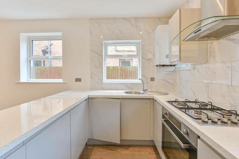 2 bedroom maisonette for sale, 89 Rosslyn Cresent, HA1