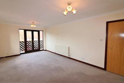 2 bedroom flat for sale, Park Court, Norton Way South, Letchworth