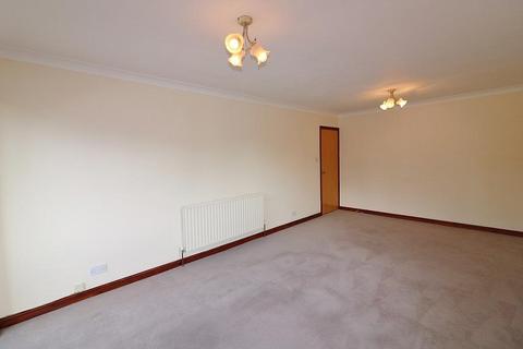 2 bedroom flat for sale, Park Court, Norton Way South, Letchworth