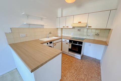 1 bedroom flat for sale, Colnbrook, Berkshire