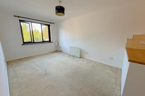 1 bedroom flat for sale, Colnbrook, Berkshire