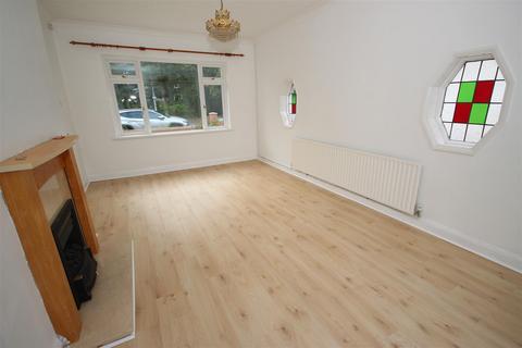 2 bedroom detached bungalow for sale, King George V Drive West, Heath, Cardiff