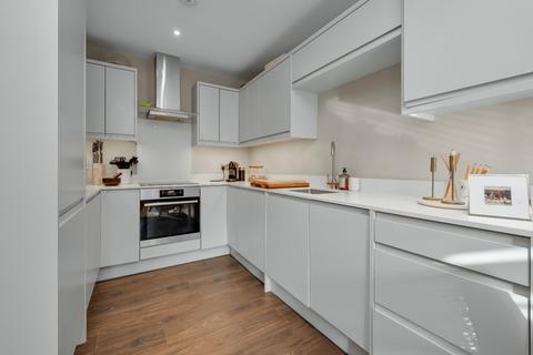 2 bedroom apartment for sale, Howard House, 70 Baker Street, Weybridge, Surrey, KT13