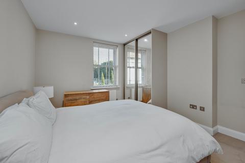 2 bedroom apartment for sale, Howard House, 70 Baker Street, Weybridge, Surrey, KT13