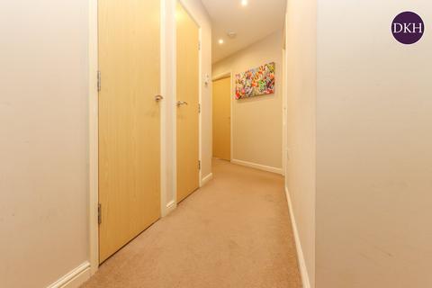 2 bedroom apartment to rent, Arden Court, Watford WD17