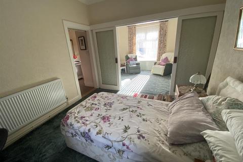 3 bedroom terraced house for sale, James Street, Llanelli