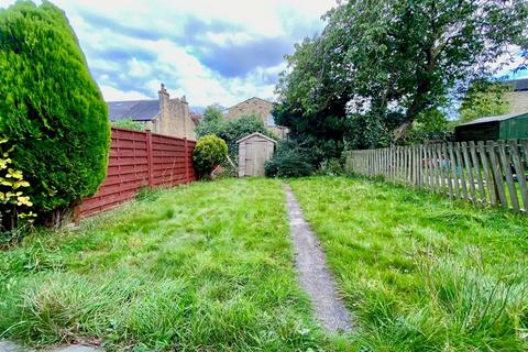 3 bedroom terraced house for sale, Hall Cross Road, Huddersfield