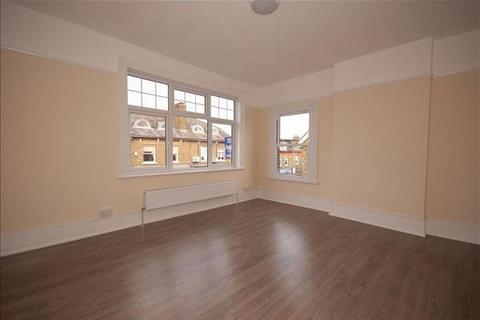 2 bedroom flat to rent, Queens Road, Buckhurst Hill IG9