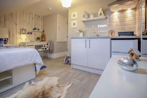 En Suite 6, Salisbury Road, Luton, Bedfordshire, LU1 5AR