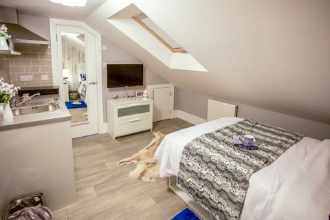 undefined, En Suite 6, Salisbury Road, Luton, Bedfordshire, LU1 5AR