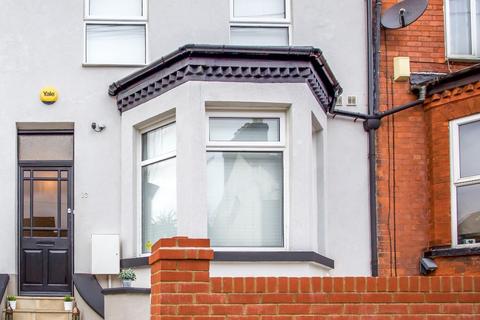 undefined, En Suite 6, Salisbury Road, Luton, Bedfordshire, LU1 5AR
