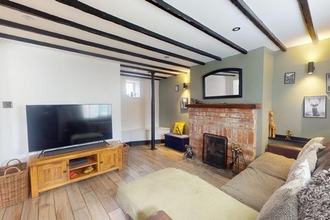 10 Chapel Row, Great Billing, Northampton, NN3 9DY