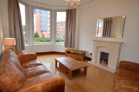 2 bedroom flat to rent, Finlay Drive, Dennistoun, Glasgow, G31