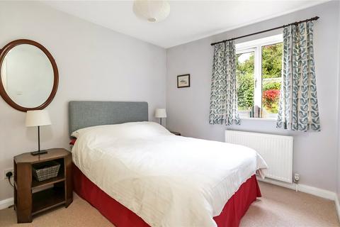28 Honeysuckle Close, Winchester, SO22 4QQ