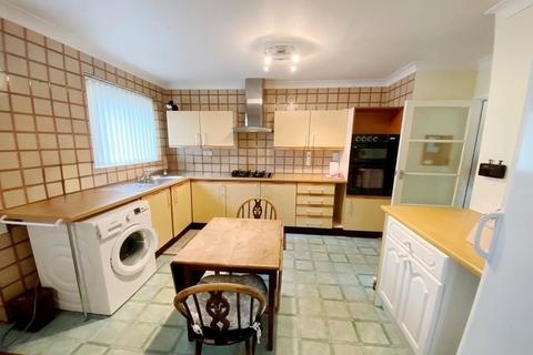 2 bedroom bungalow for sale, Pennington Crescent, West Moors, Dorset, BH22