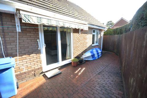 2 bedroom cluster house for sale, Goldfinch Road, Creekmoor, Poole BH17