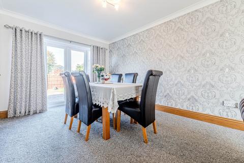 3 bedroom bungalow for sale, Eastfield Crescent, Woodlesford, Leeds, West Yorkshire