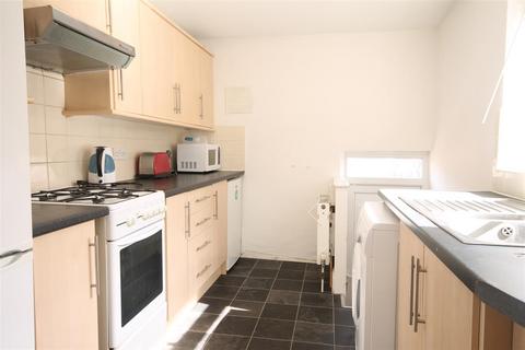 4 bedroom maisonette to rent, Doncaster Road, Sandyford