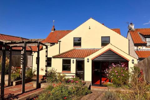 4 bedroom detached house for sale, Main Street, Flixton, YO11