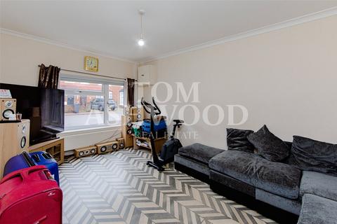 2 bedroom end of terrace house for sale, Kendal Avenue, Barking, IG11