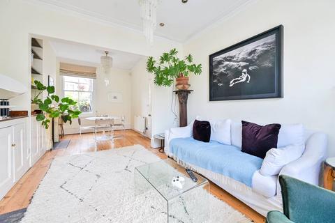 3 bedroom flat for sale, Tasman Road, Clapham North, London, SW9