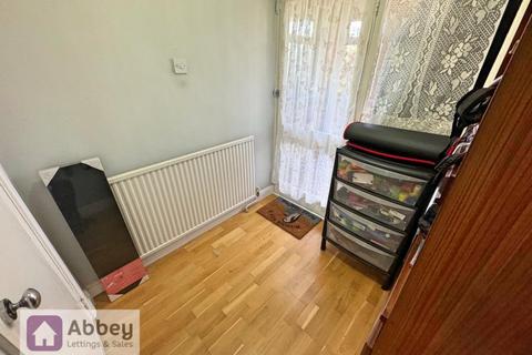 3 bedroom terraced house for sale, Groby Road, Leicester