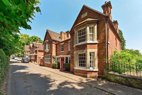 6 bedroom detached house to rent, High Street, Maidenhead SL6