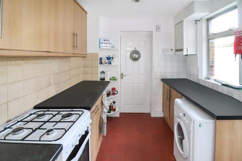 4 bedroom house to rent, Marlborough Road