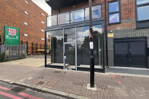 Retail property (high street) to rent, Thornton Heath CR7