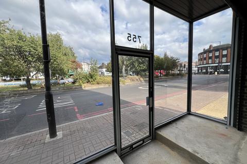 Retail property (high street) to rent, Thornton Heath CR7