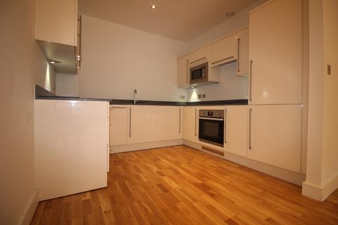 2 bedroom flat to rent, Catteshall Lane, Godalming GU7