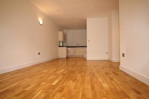 2 bedroom flat to rent, Catteshall Lane, Godalming GU7