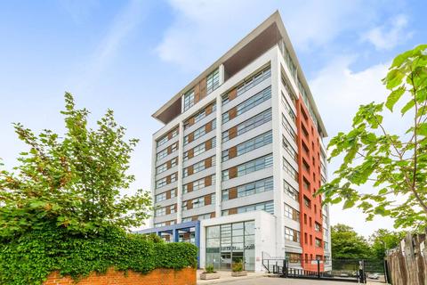 2 bedroom flat for sale, Romford Road, Forest Gate, London, E7