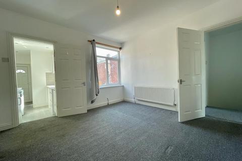 3 bedroom flat to rent, Ridley Gardens, Swalwell NE16