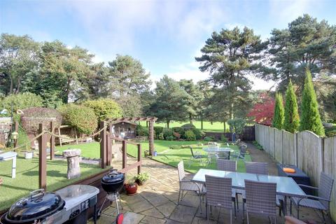 4 bedroom detached house for sale, The Fairway, West Ella